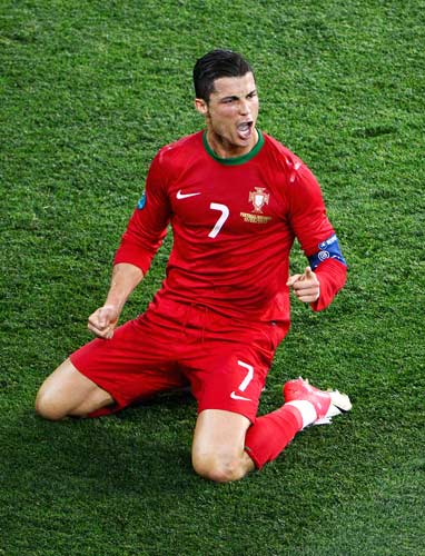 官方：西汉姆联免签原纽卡前锋威尔逊，双方签约1年（官宣：西汉姆联自由签下前纽卡前锋威尔逊，签约一年）