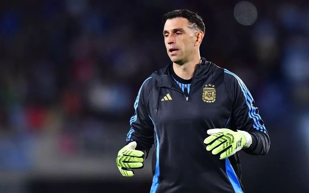 太阳报：为保国家队进球纪录，埃托奥阻止阿布巴卡尔参加非洲杯（太阳报：为保国家队射手纪录，埃托奥阻拦阿布巴卡尔征战非洲杯）