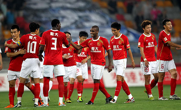 体总：占旭刚任举重摔跤柔道中心主任，王励勤任乒羽中心副主任（体育总局任命：占旭刚出任举摔柔中心主任，王励勤任乒羽中心副主任）