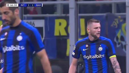 皇家马德里更衣室的紧张局势，意外缺席：“这真是个烂借口！”（皇马更衣室火药味升级，突发缺席引爆不满：“这借口太烂了！”）