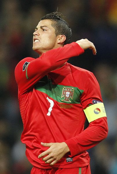 🎮HLE 2-0 DK：许哥一分钟倒两次无力再战，HLE再下一城（🎮HLE 2-0 DK：许哥一分钟连倒两次无力回天，HLE再取一城）