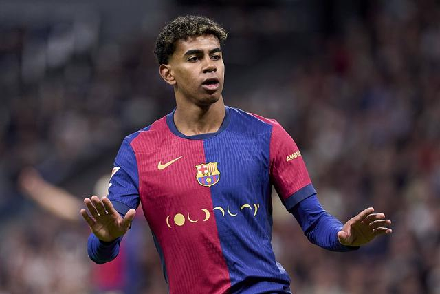 莱奥一剑封喉，AC米兰1-0复仇拉齐奥，登顶意甲积分榜坐山观虎斗（莱奥致命一击，AC米兰1-0复仇拉齐奥登顶意甲榜首，静观群雄鏖战）