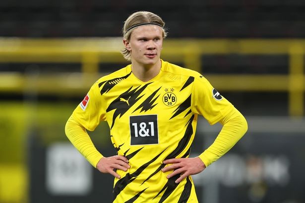 40岁前曼城队长费尔南迪尼奥自宣退役，球员生涯23年赢得30冠（40岁前曼城队长费尔南迪尼奥宣布挂靴，23年职业生涯斩获30冠）