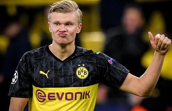 足球国足U23小将爆射破门，引网友赞叹（国足U23小将重炮破门，网友齐声点赞）