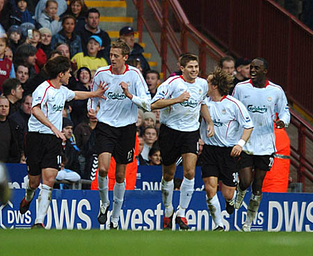 文图拉：执教意大利时媒体充满了敌意；现代足球充斥着表演（文图拉：执教意大利期间饱受媒体敌意，现代足球处处皆表演）