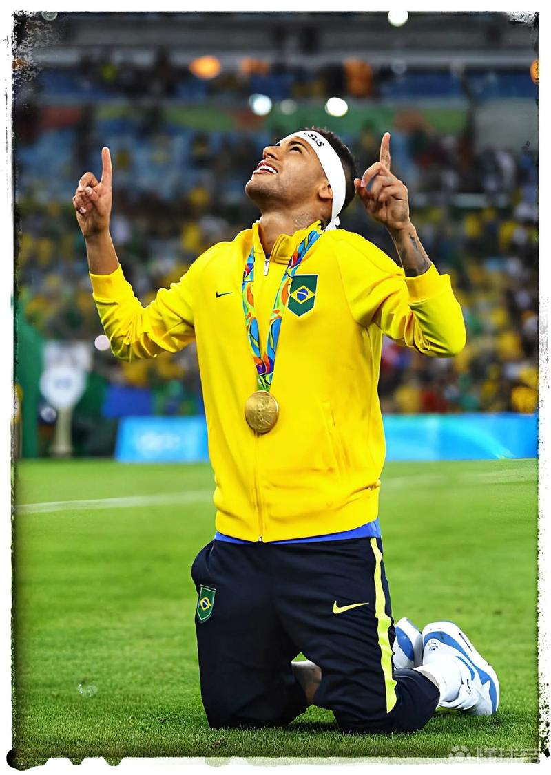 7胜破咒！肘伤缠身的郑钦文为何能硬刚TOP10？（肘伤未愈，郑钦文何以斩获七胜打破TOP10魔咒？）