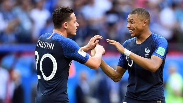 非洲雄狮无缘世界杯，曼联暗中得利（非洲雄狮止步世界杯，曼联成隐形赢家）