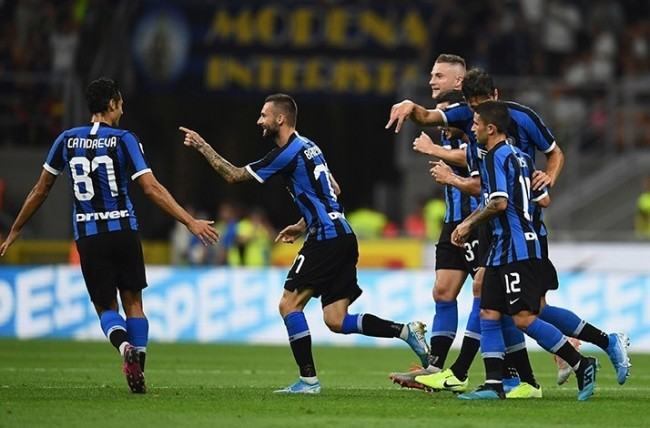 官方：英格兰名哨安东尼-泰勒将执法欧冠第4轮布鲁日vs巴萨（官宣：英格兰名哨安东尼-泰勒将吹罚欧冠第4轮布鲁日对阵巴萨）