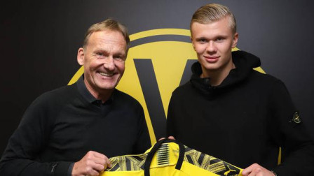 快攻战术被他们玩明白了（他们已把快攻战术吃透了）